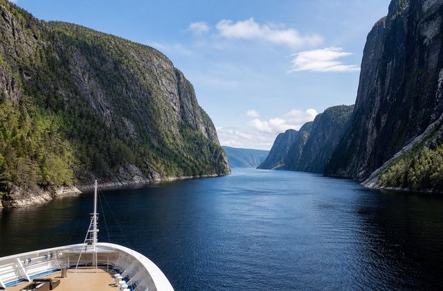Navegar pelo fiorde do Saguenay