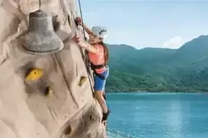 Parede de escalada em rocha
