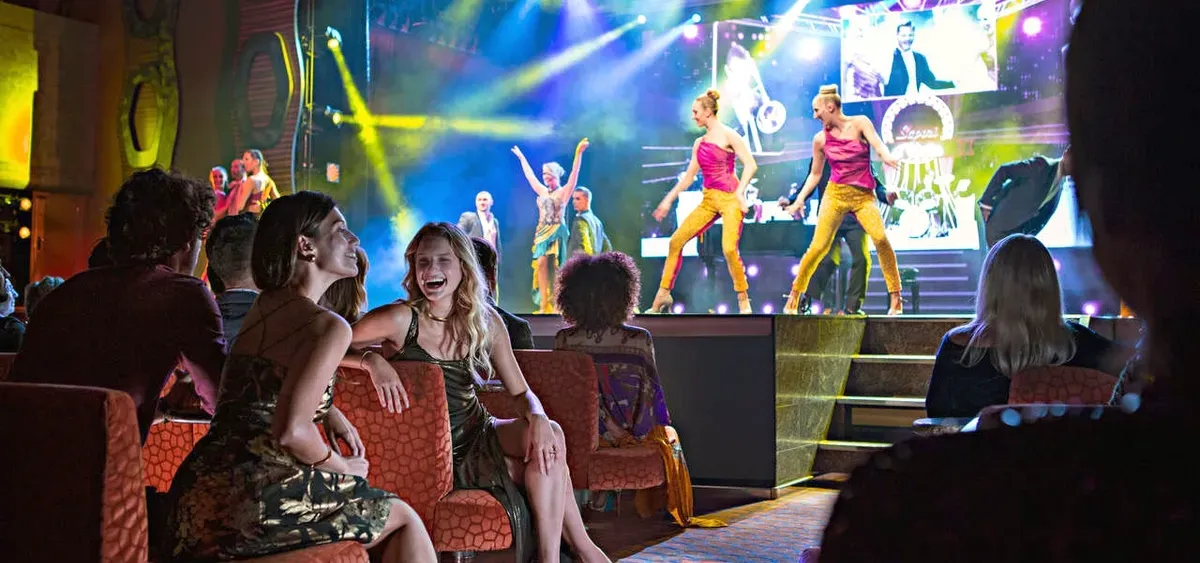 1- TEATRO GIOVE <br> A EMOÇÃO EM GRANDE FORMATO