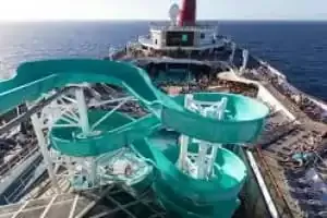 Piscina The Stars e escorrega aquático Twister