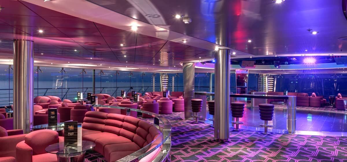 3- DISCOTECA BYBLOS<br>A PISTA DE DANÇA PANORÂMICA