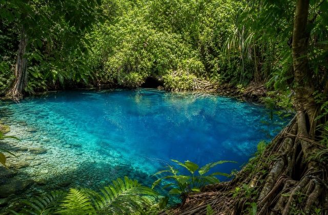 Riri Blue Hole