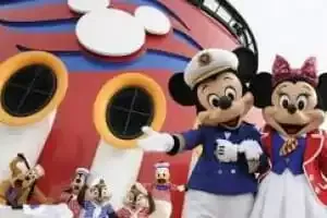 Piscina e escorrega do Mickey