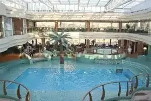 Equatore Piscina Interior