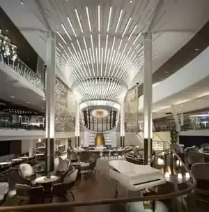 A Grand Plaza Glamourosa