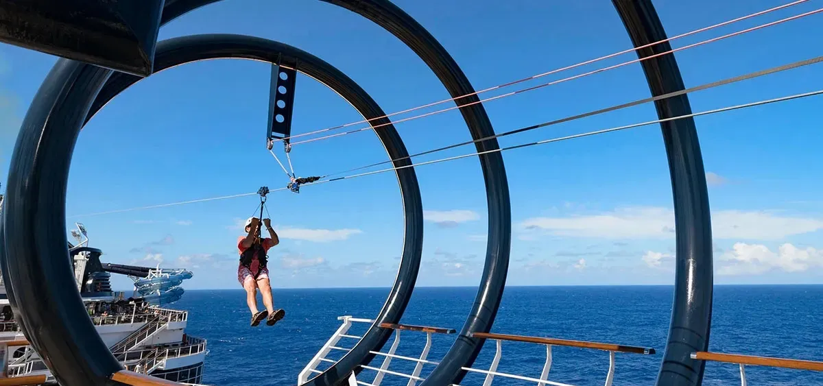 1-TIROLESA ZIPLINE <br> ADRENALINA E VISTA DESLUMBRANTE