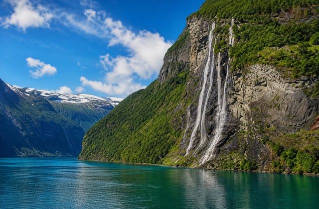 Nos Fiordes (Noruega)