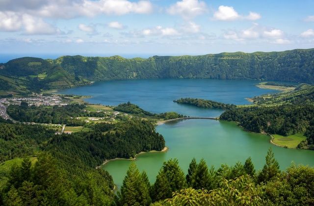 Em Sete Cidades
