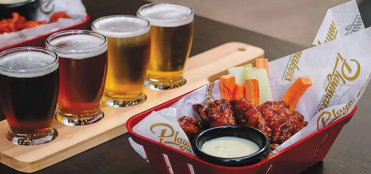 5- PLAYMAKERS SPORTS BAR & ARCADE<br>O BAR DESPORTIVO DO NAVIO