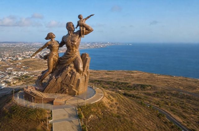 Monumento do Renascimento Africano