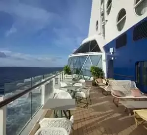 O bar da piscina