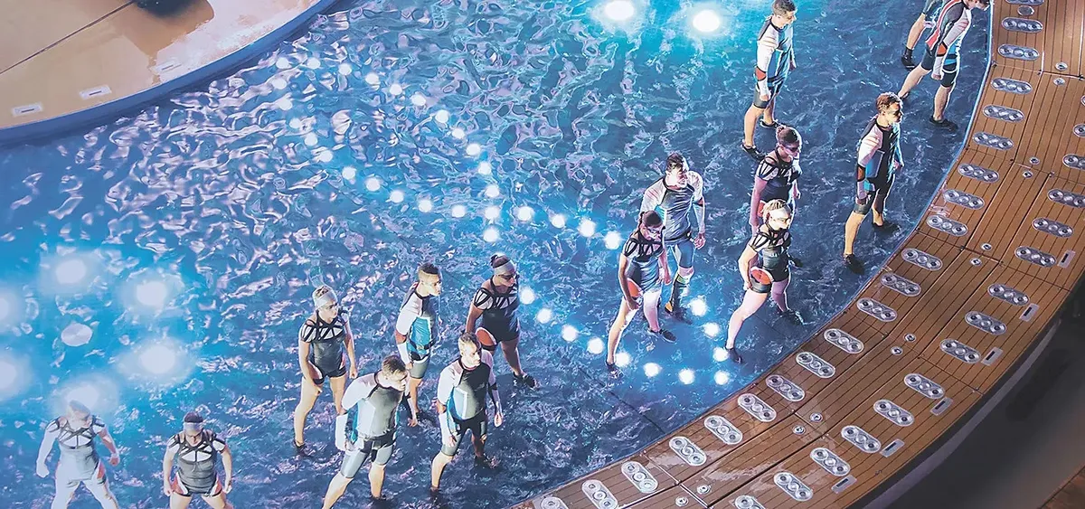 3- AQUATHEATER<br>ESPETÁCULOS AQUÁTICOS DE ALTO NÍVEL