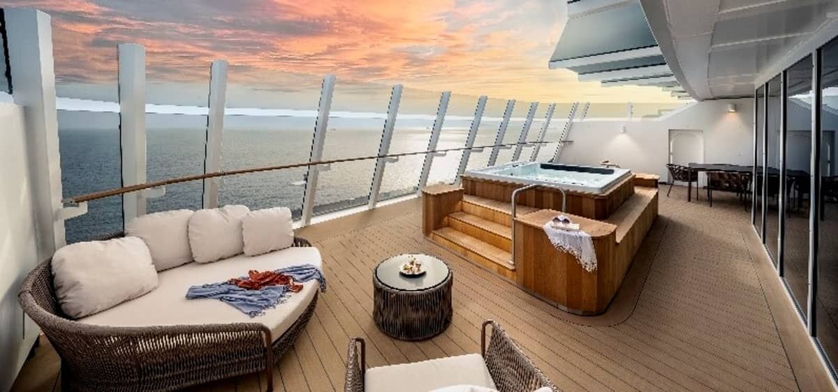 5- O MSC YACHT CLUB <br> UM DOS MAIORES COMPLEXOS PREMIUM EM ALTO MAR