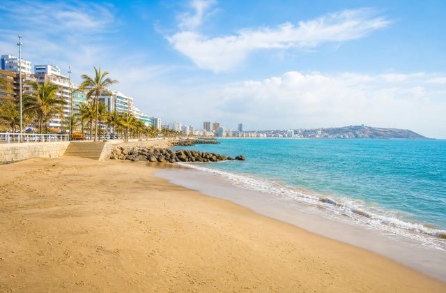 Na praia de Murciélago