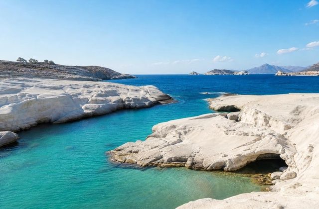 Em Milos