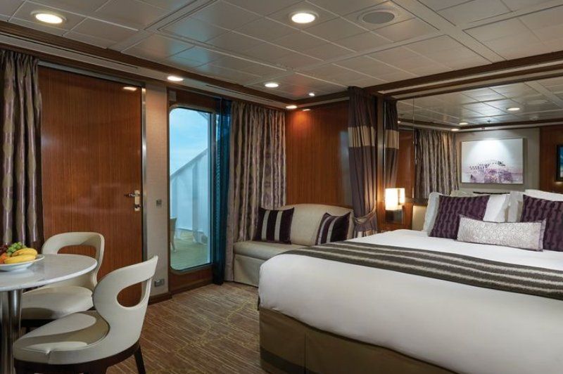 Suite Deluxe na cobertura com uma grande varanda com vista para proa