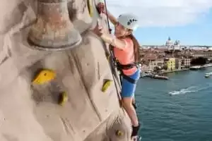 Parede de Escalada em Rocha