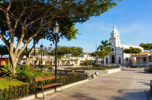 Praça central de Montecristi