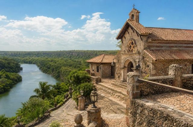 Em Altos de Chavón