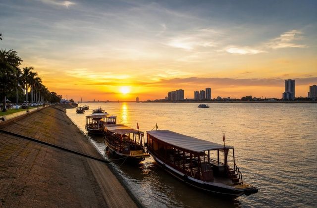 Cais de Phnom Penh