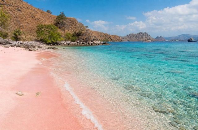 Na Pink Beach