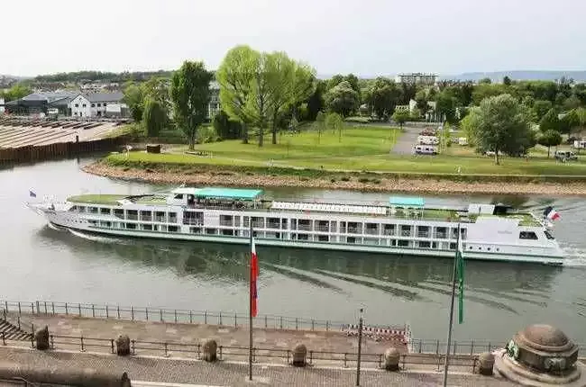 MS Lafayette
