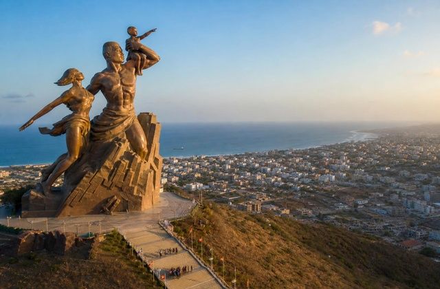 Monumento do Renascimento Africano