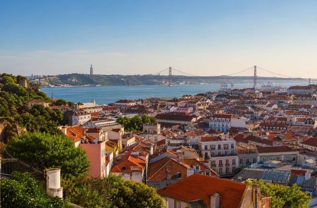 A partir dos miradouros de Lisboa