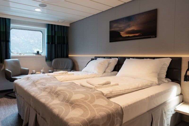 Cabine Superior com Vista para o Mar e cama king-size