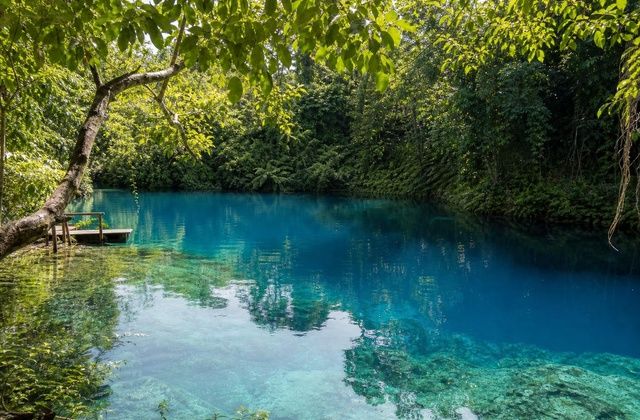No Riri Blue Hole