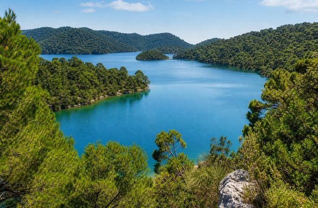 Em Mljet