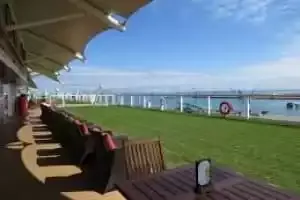Pátio do Lawn