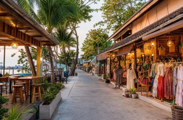 Na Fisherman’s Village