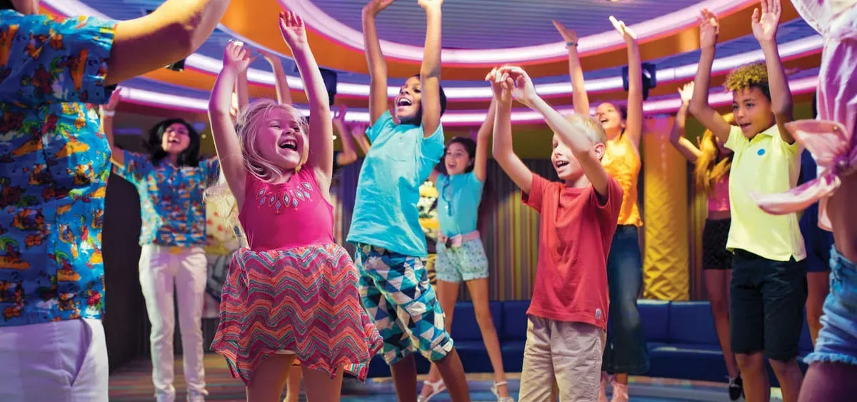4- SQUOK CLUB & TEEN ZONE <br>O ESPAÇO DE DIVERSÃO PARA CRIANÇAS E ADOLESCENTES