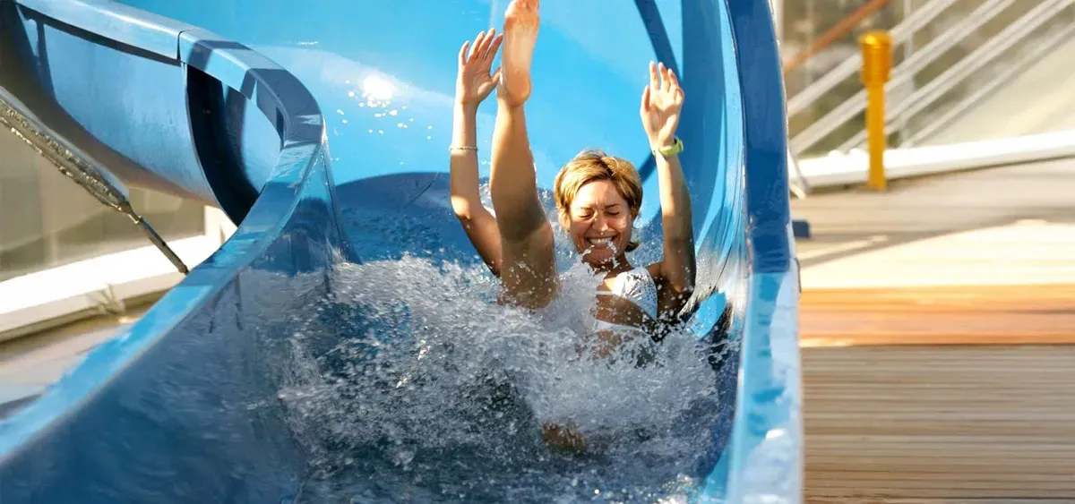 5- AQUA PARK & ESCORREGAS<br> RISOS E EMOÇÕES FORTES GARANTIDOS