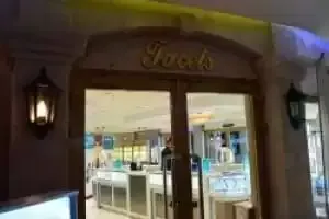 Facetas