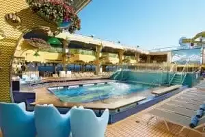 Convés da piscina