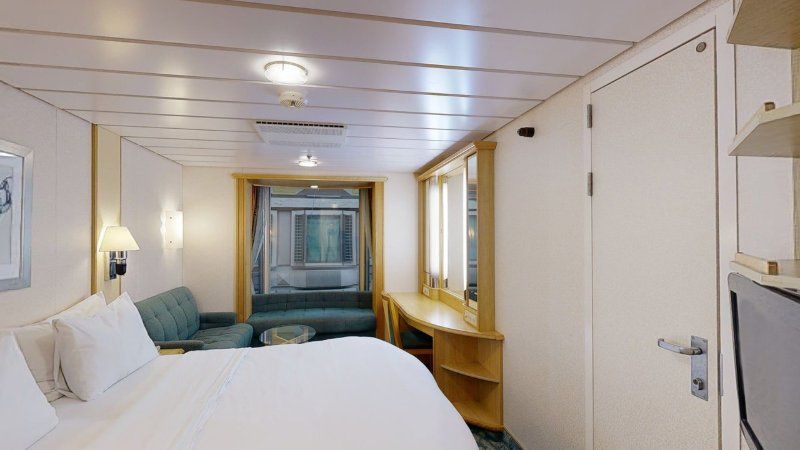 Cabine interna espaçosa com vista para o Royal Promenade