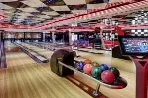 2 pistas de bowling de tamanho normal