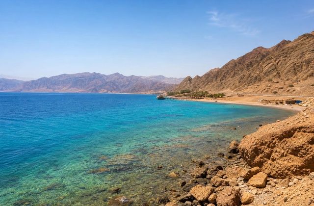 A partir da baía de Aqaba