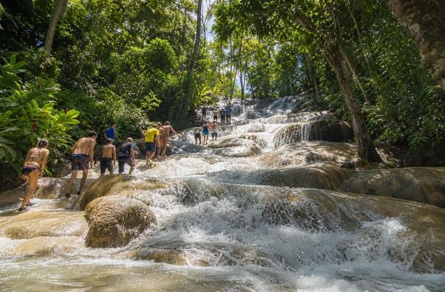 Nas Dunn's River Falls