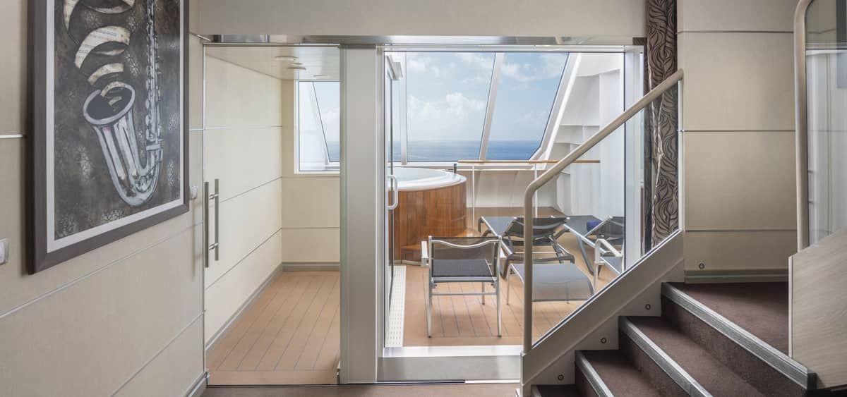 5- O MSC YACHT CLUB <br> O ESPAÇO PRIVILEGIADO DO MSC VIRTUOSA