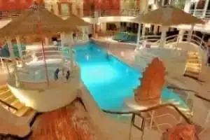 Piscina Lotus