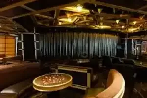 Espetáculos e animação no Ebony Cabaret
