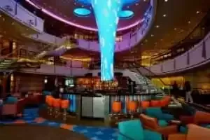 Vista Lobby & Bar
