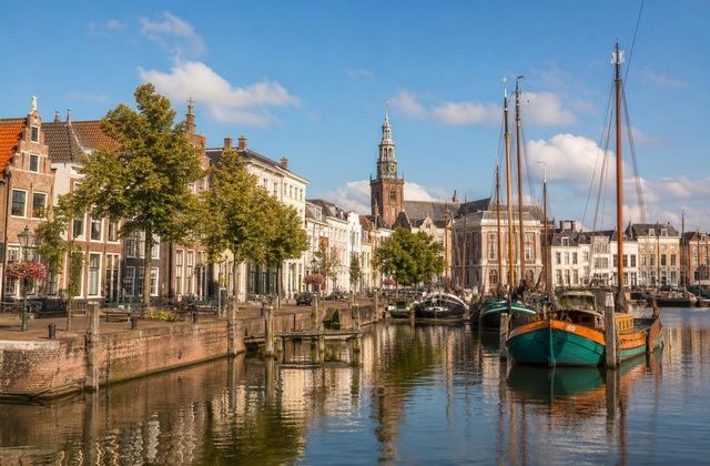 Em Dordrecht