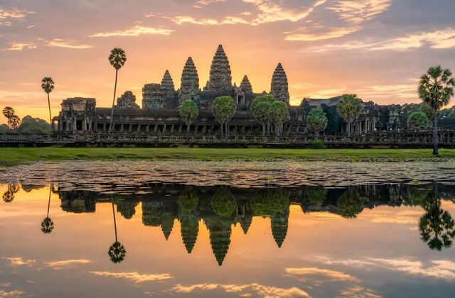 Angkor Wat ao nascer do dia