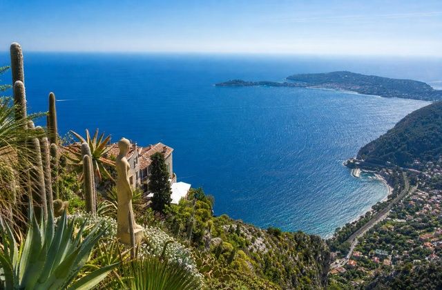 Em Èze (via Nice / Mónaco)