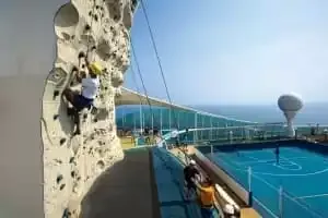 Parede de escalada in artificial rocks