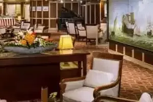 Explorer's Lounge